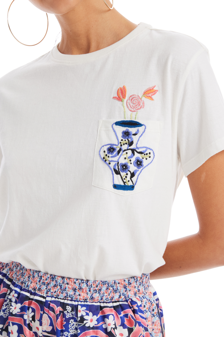 EMBROIDERED TEE